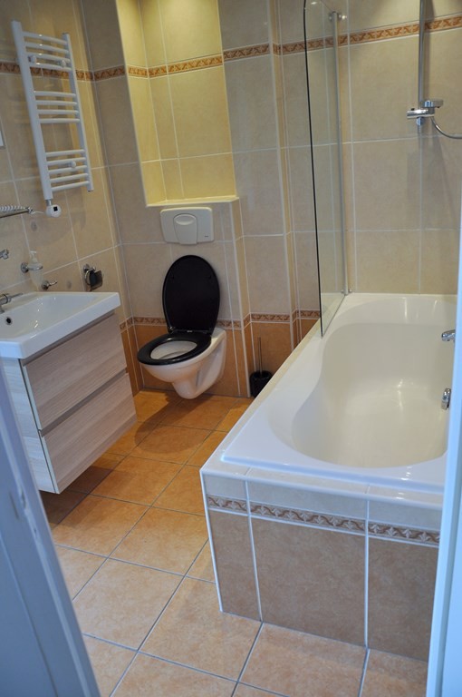 Appartement te koop: Carel van Manderstraat 45, Heemskerk
