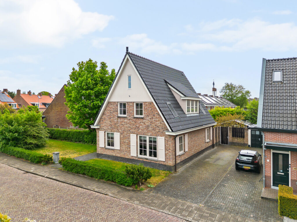 Vrijstaande woning te koop: de Visserstraat 1, Heemskerk