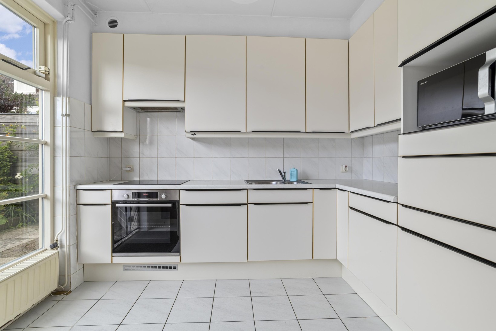 Hoekwoning te koop: Beneluxlaan 322, Heemskerk
