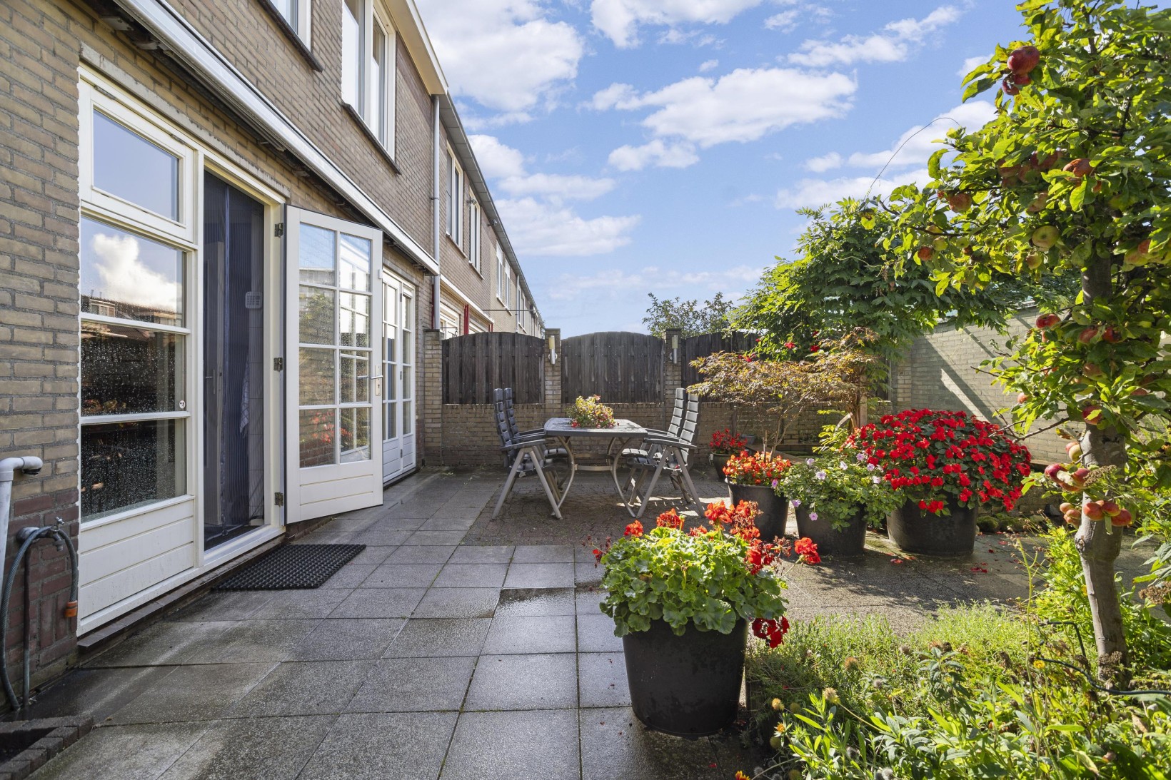 Hoekwoning te koop: Beneluxlaan 322, Heemskerk