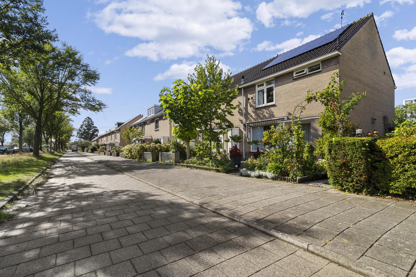 Hoekwoning te koop: Beneluxlaan 322, Heemskerk