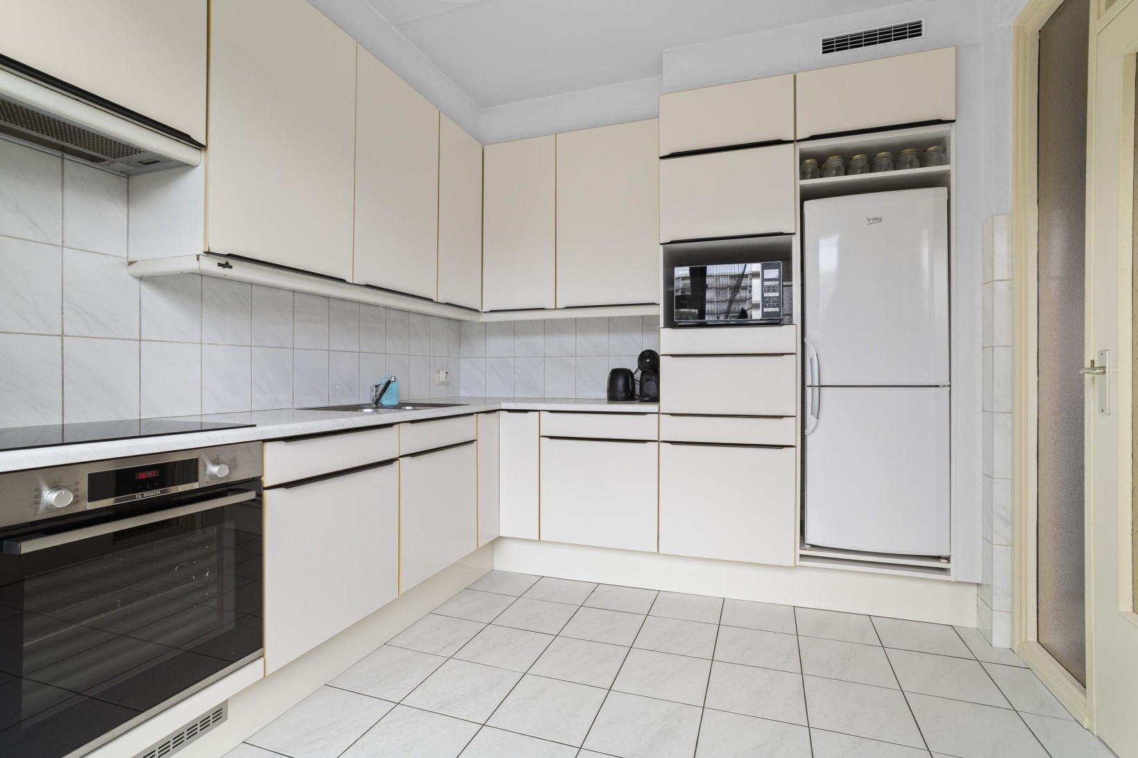 Hoekwoning te koop: Beneluxlaan 322, Heemskerk