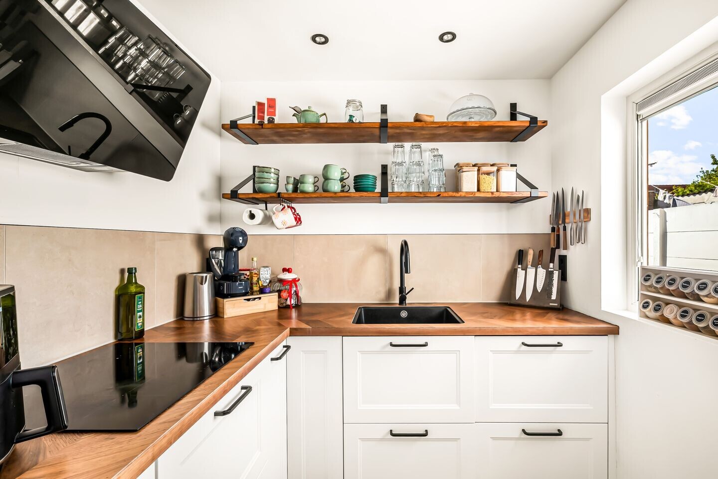 Tussenwoning te koop: Trompstraat 93, Ijmuiden