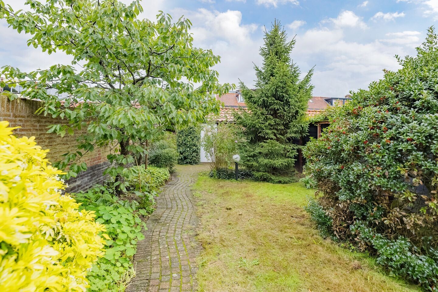Tussenwoning te koop: Lindenstraat 51, Ijmuiden