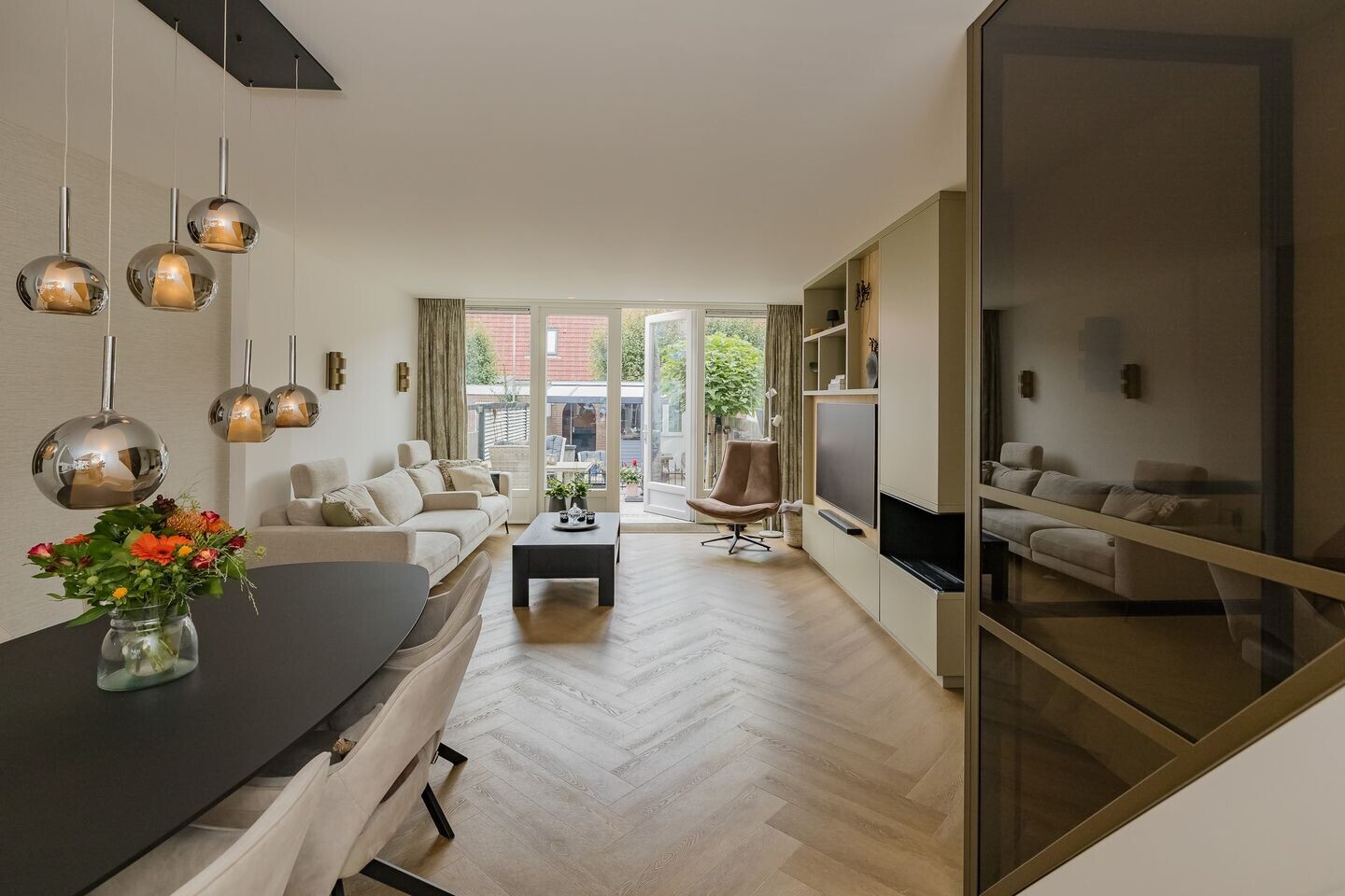 Tussenwoning te koop: Acaciastraat 28, Ijmuiden