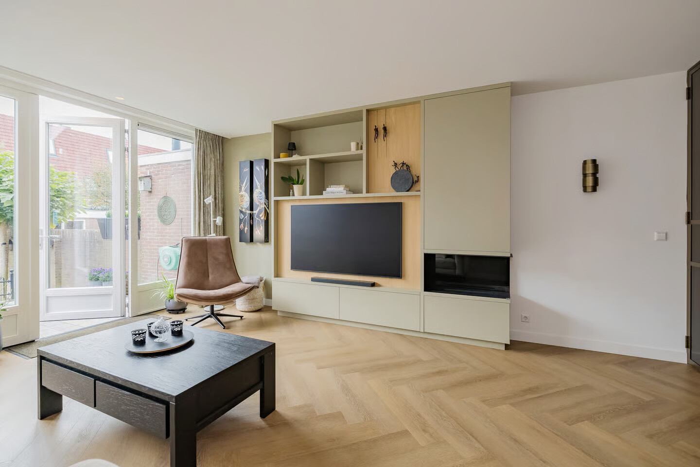 Tussenwoning te koop: Acaciastraat 28, Ijmuiden