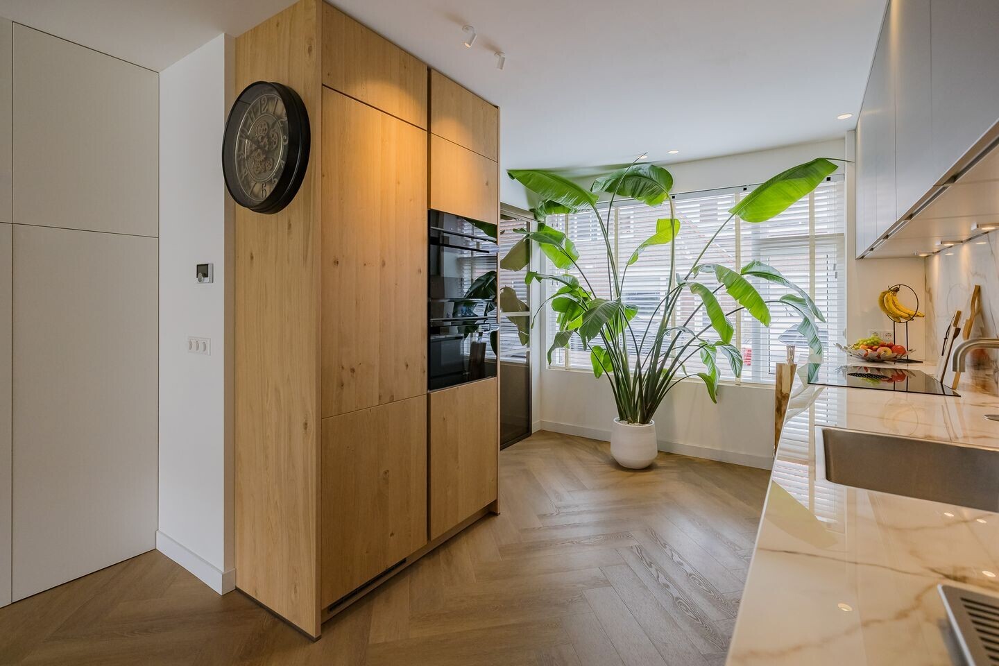 Tussenwoning te koop: Acaciastraat 28, Ijmuiden