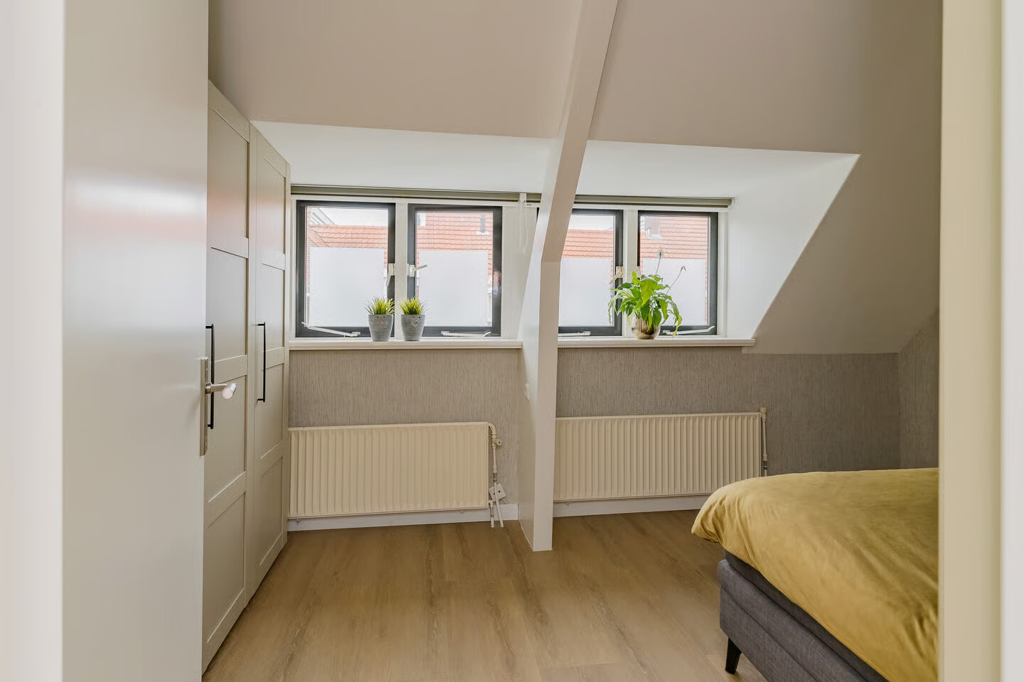 Tussenwoning te koop: Acaciastraat 28, Ijmuiden