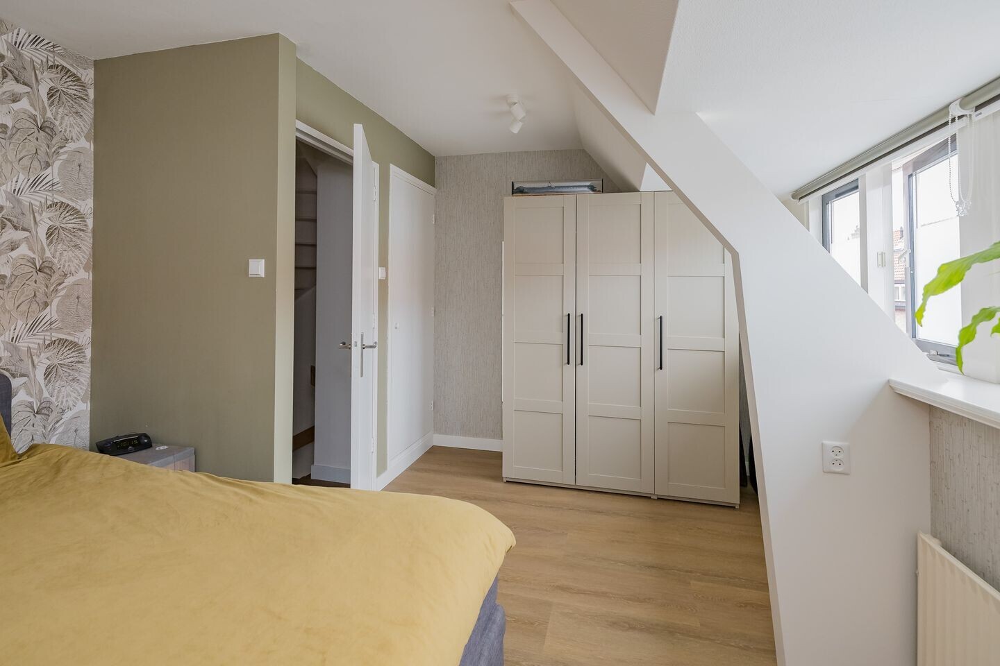 Tussenwoning te koop: Acaciastraat 28, Ijmuiden