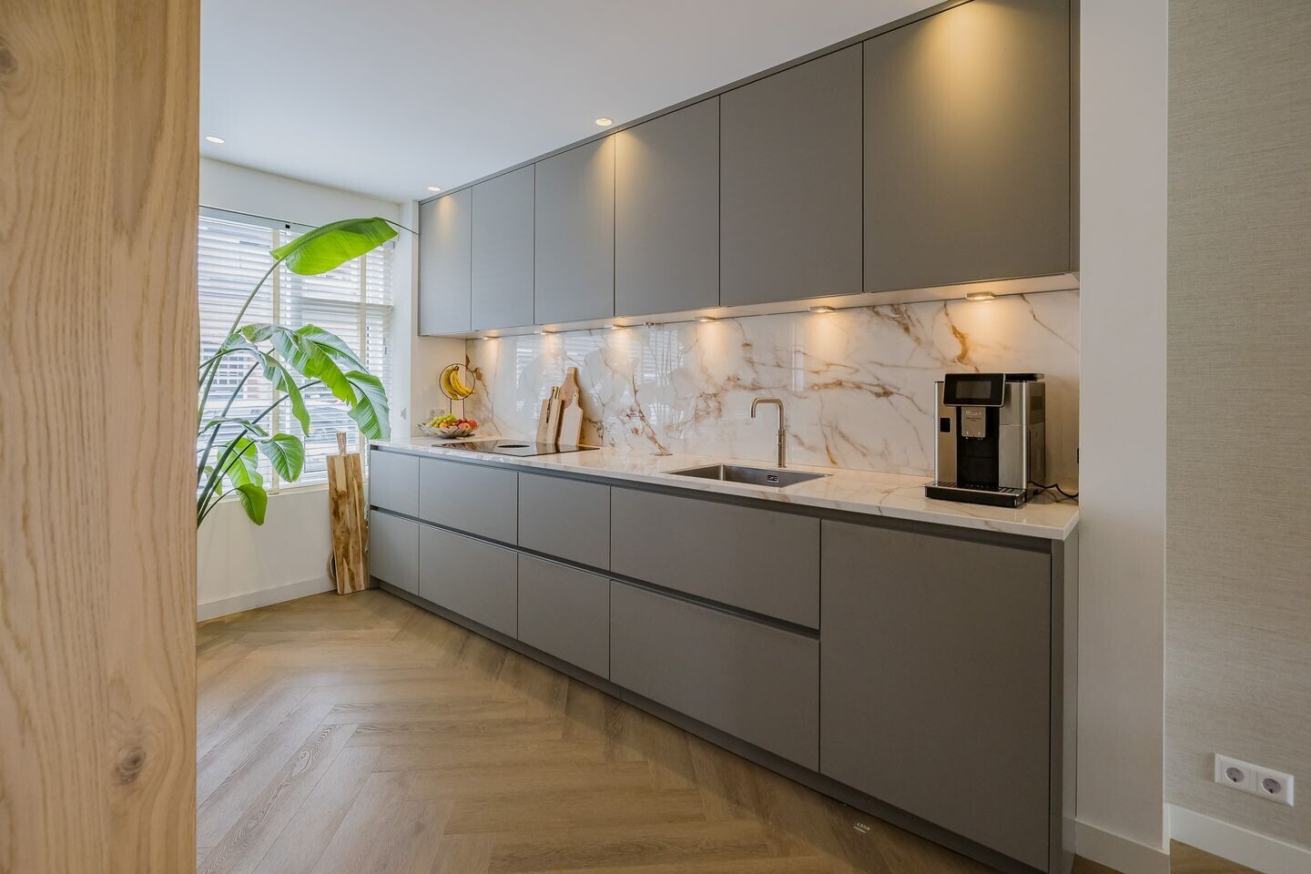 Tussenwoning te koop: Acaciastraat 28, Ijmuiden
