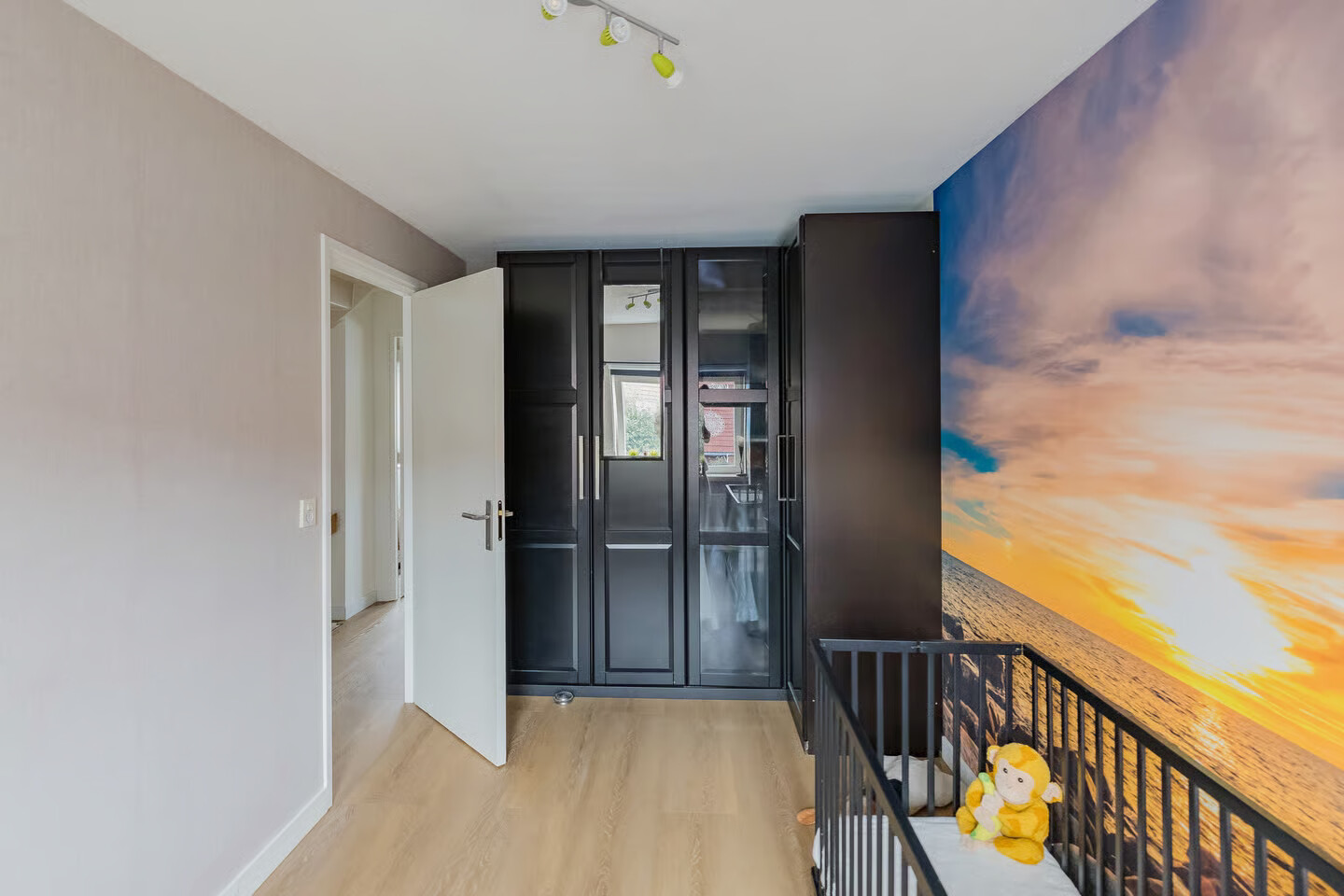 Tussenwoning te koop: Acaciastraat 28, Ijmuiden