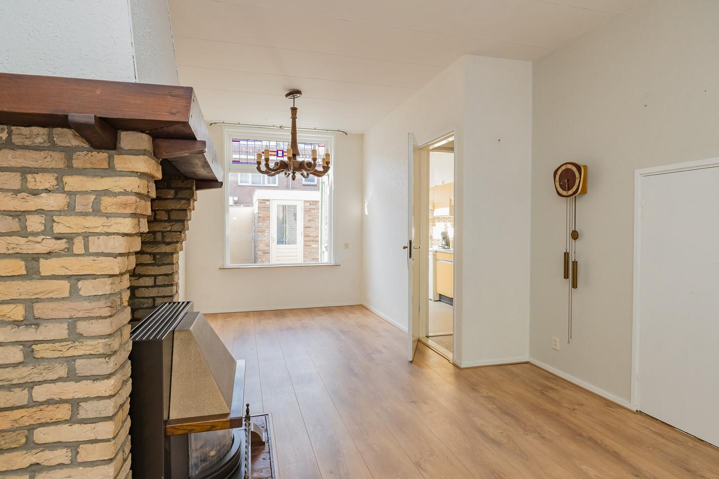 Tussenwoning te koop: Jan Pieterszoon Coenstraat 81, Ijmuiden
