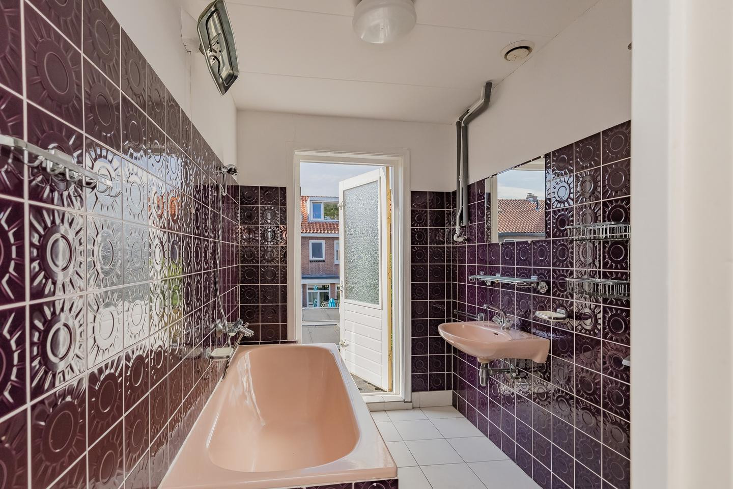 Tussenwoning te koop: Jan Pieterszoon Coenstraat 81, Ijmuiden