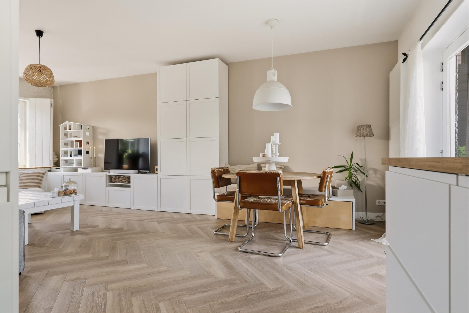 Appartement te koop: Vareniusstraat 9, Ijmuiden