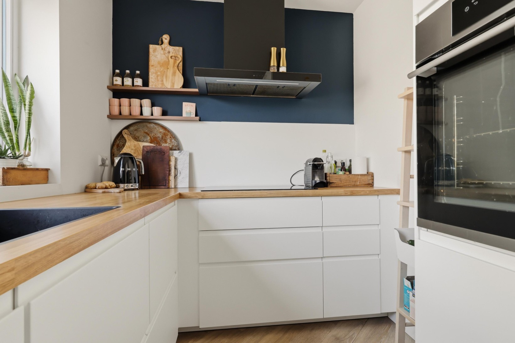 Appartement te koop: Vareniusstraat 9, Ijmuiden