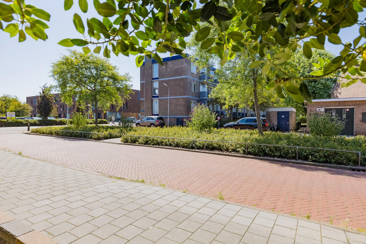 Twee-onder-één-kap te koop: Marconistraat 11, Ijmuiden