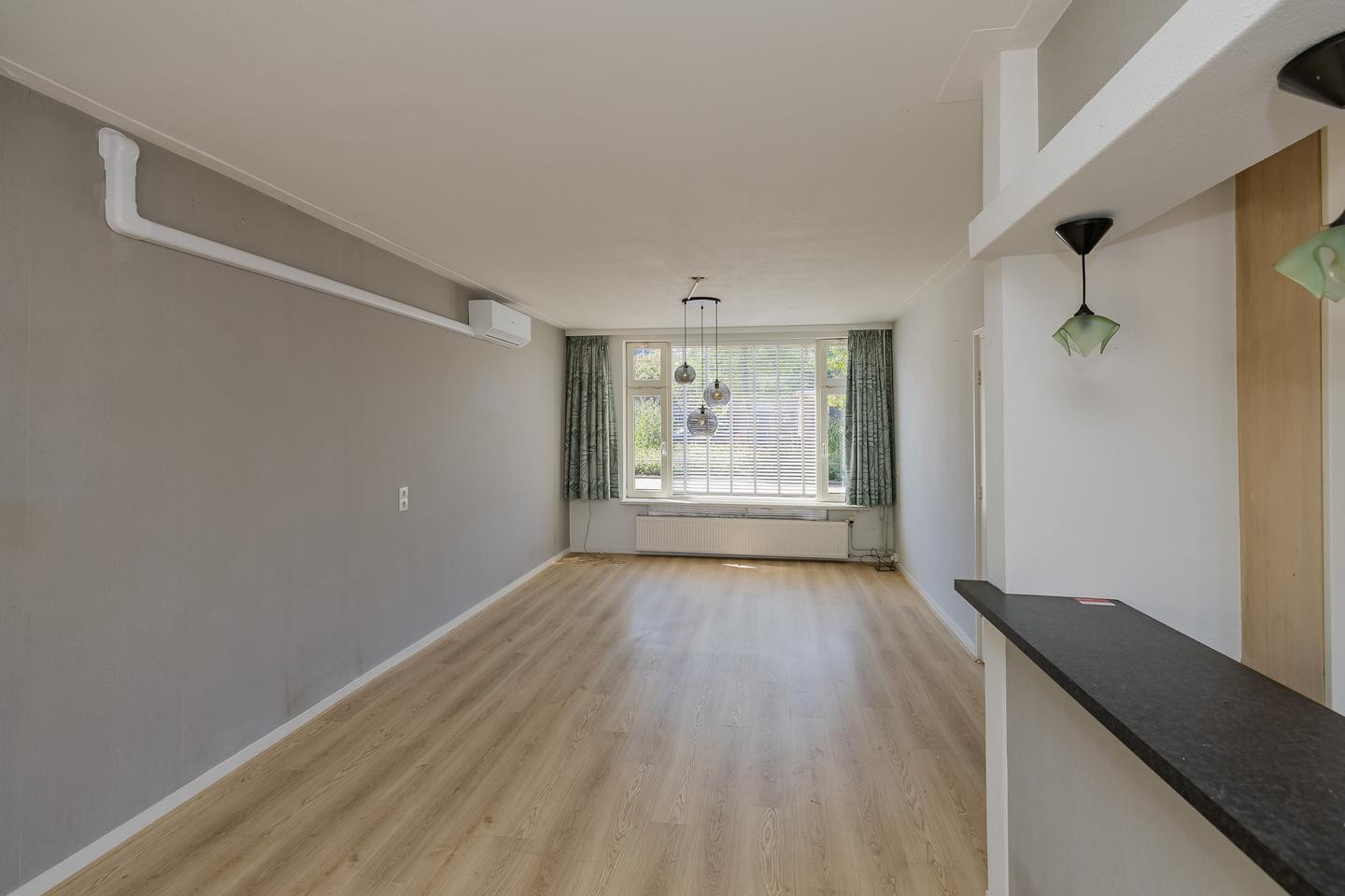 Twee-onder-één-kap te koop: Marconistraat 11, Ijmuiden