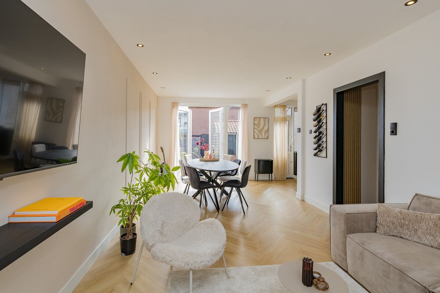 Tussenwoning te koop: Celsiusstraat 5, Ijmuiden