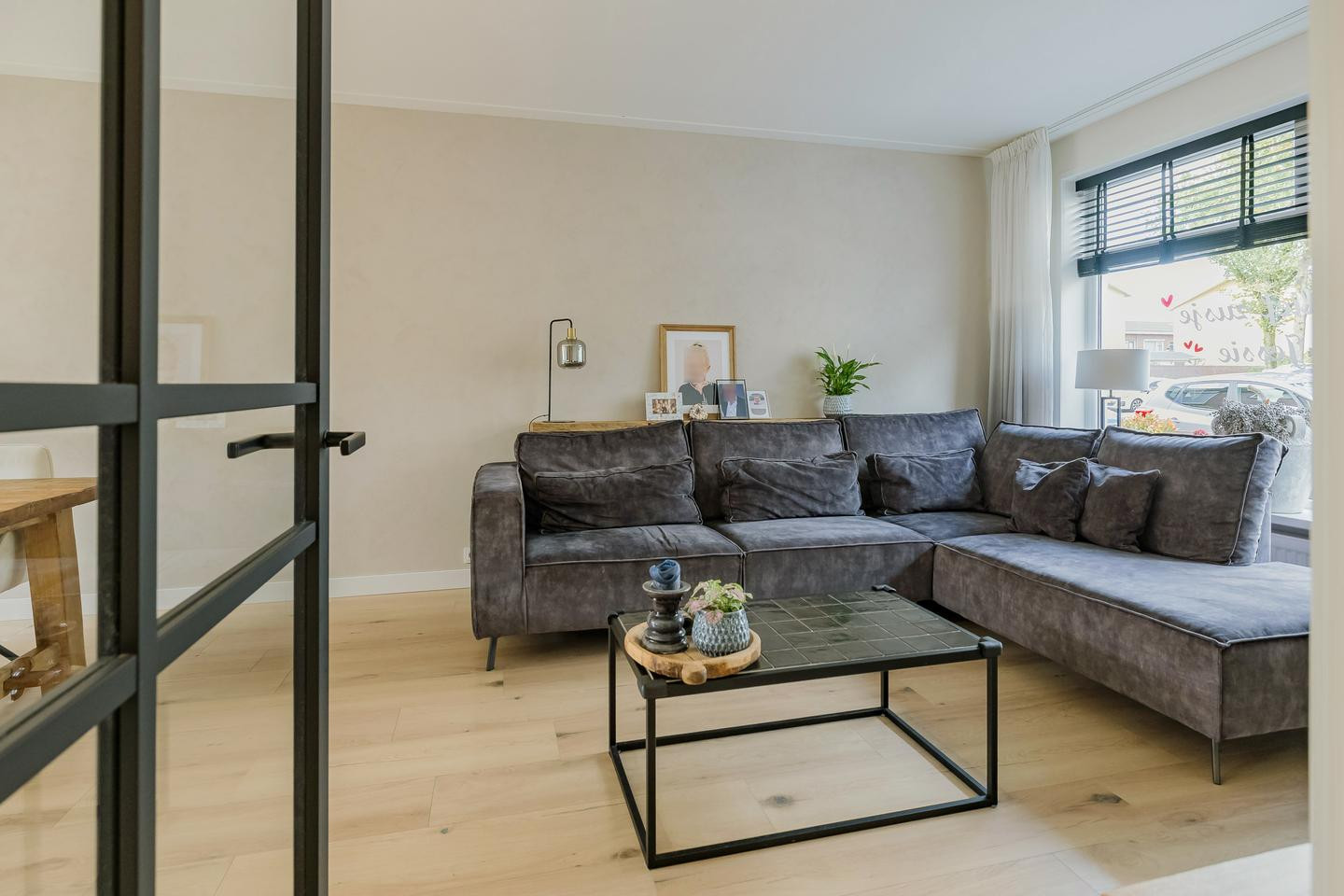 Tussenwoning te koop: Dolfijnstraat 218, Ijmuiden