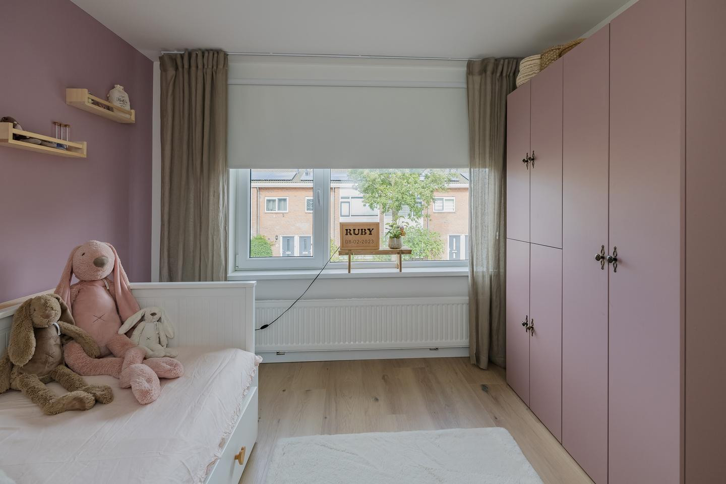 Tussenwoning te koop: Dolfijnstraat 218, Ijmuiden