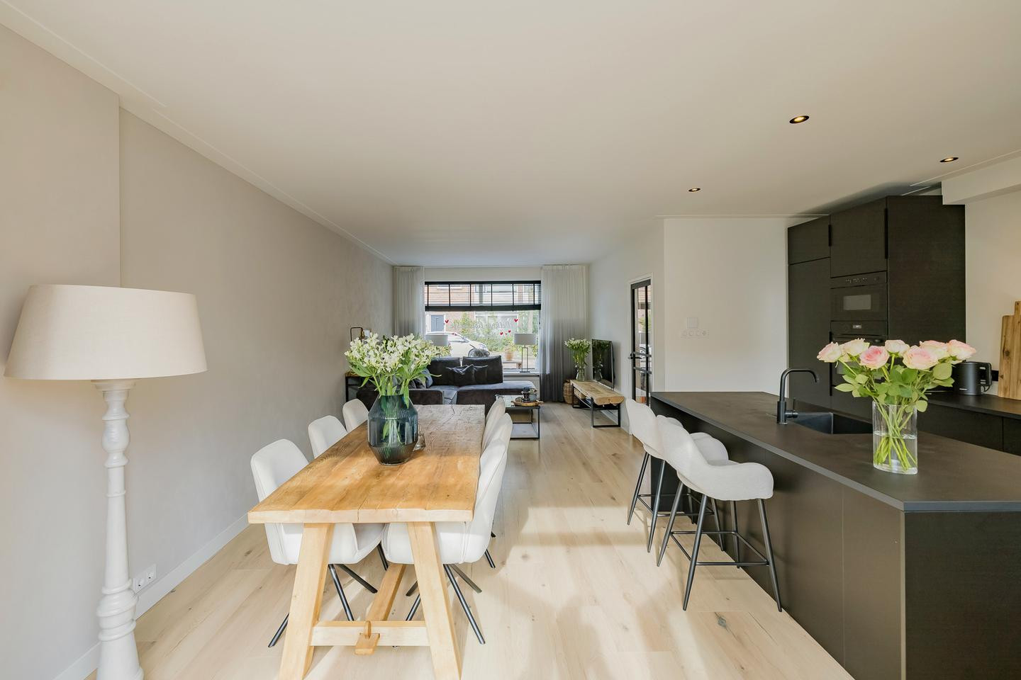 Tussenwoning te koop: Dolfijnstraat 218, Ijmuiden