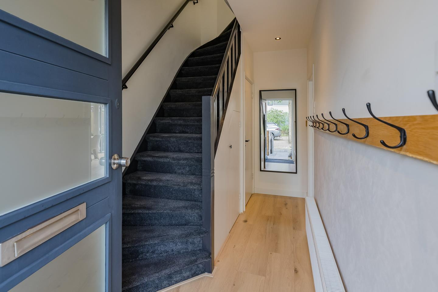 Tussenwoning te koop: Dolfijnstraat 218, Ijmuiden