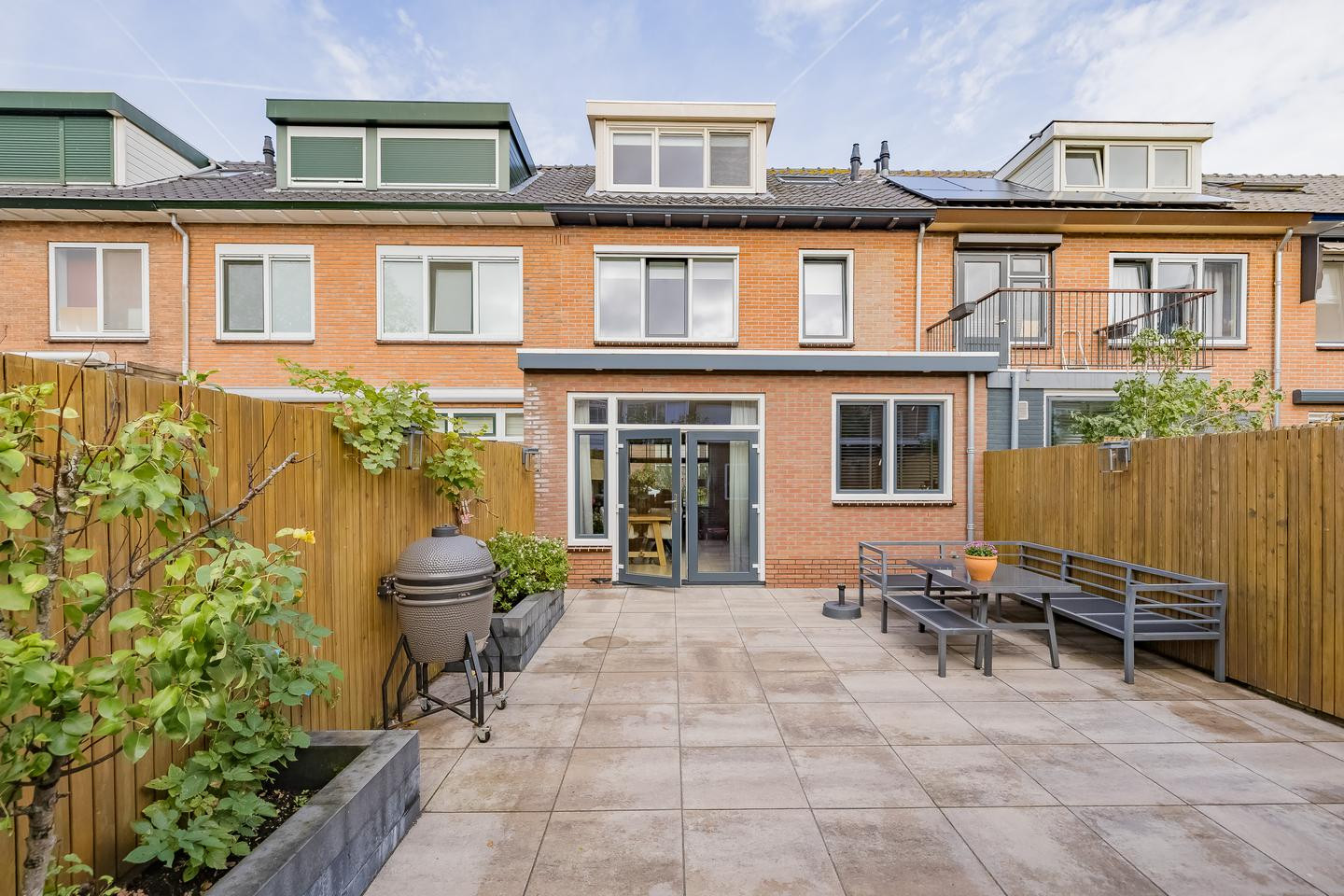 Tussenwoning te koop: Dolfijnstraat 218, Ijmuiden