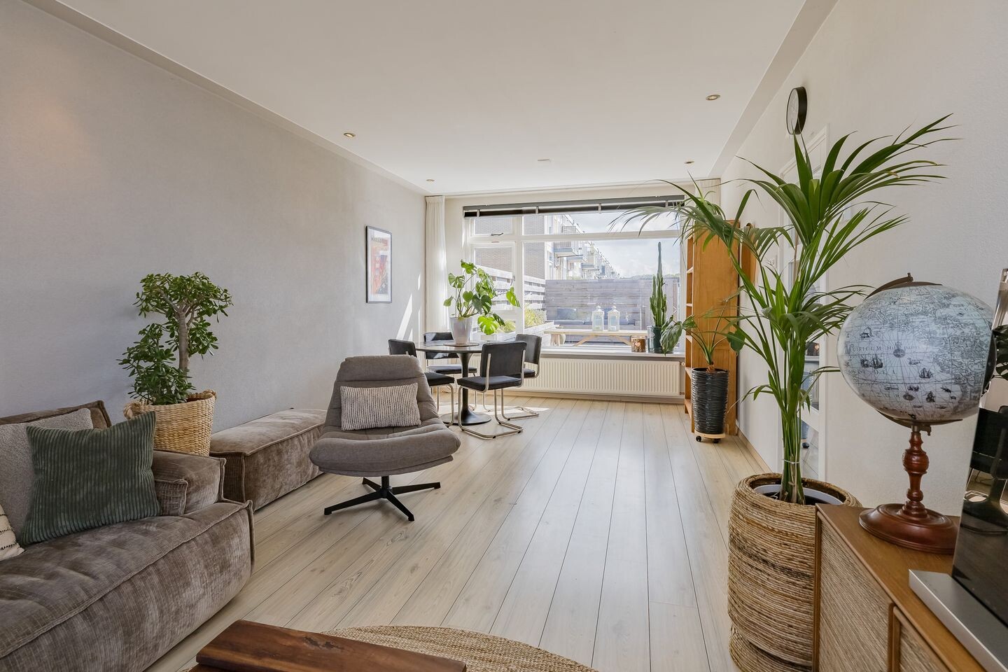 Appartement te koop: Canopusplein 10, Ijmuiden