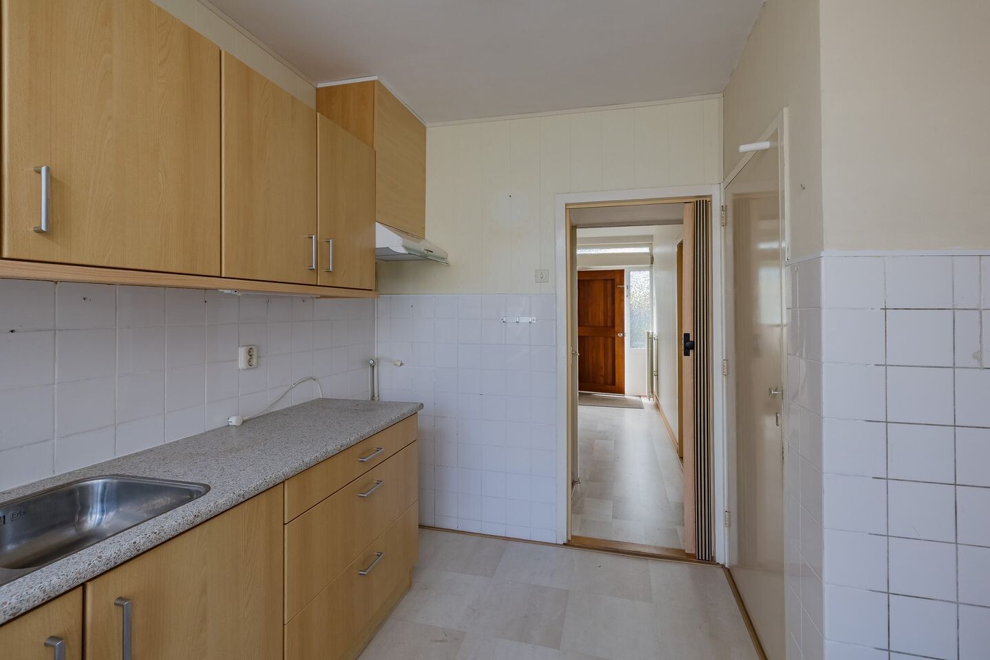Tussenwoning te koop: De Uitkijklaan 5, Ijmuiden