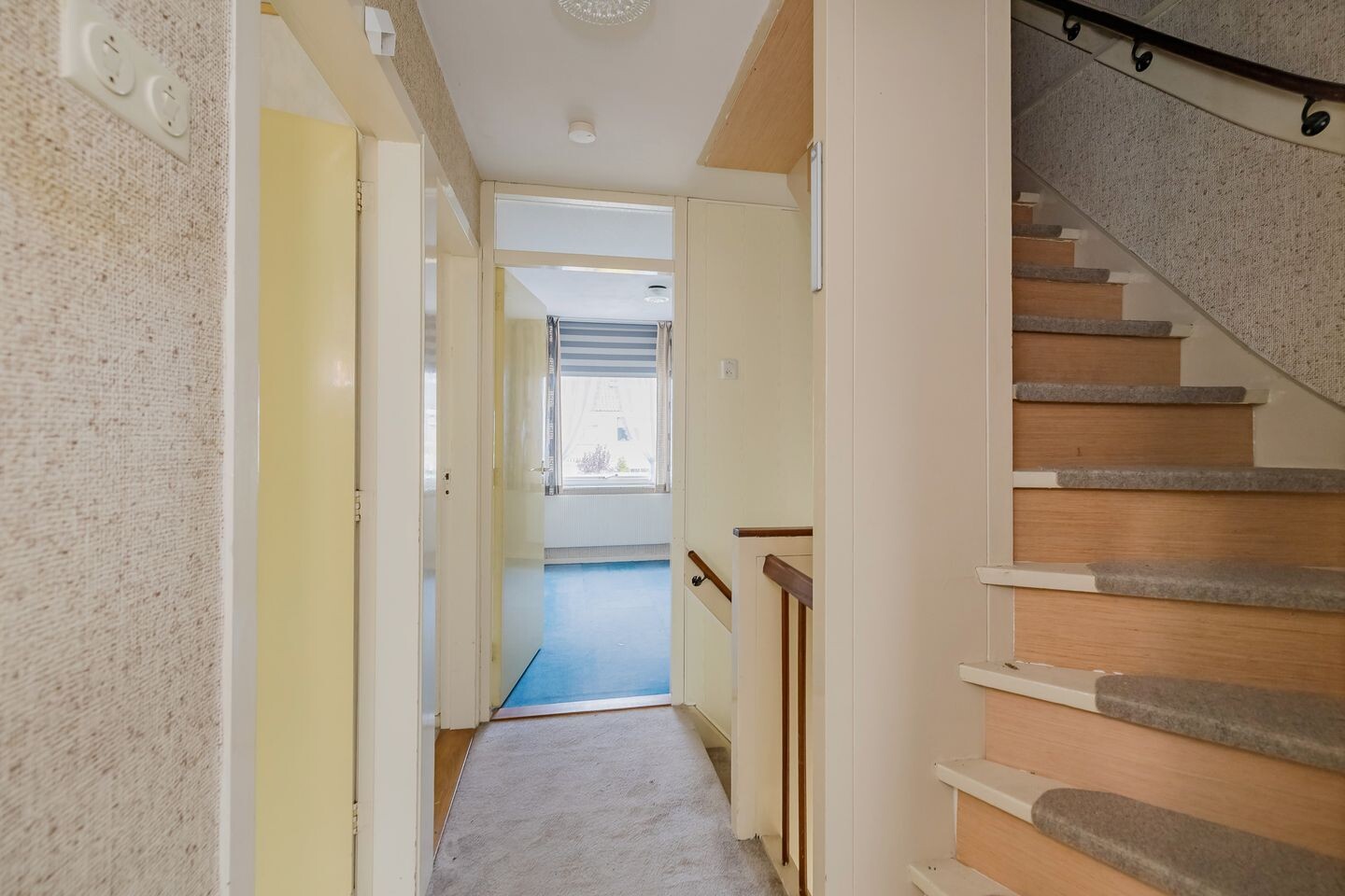 Tussenwoning te koop: De Uitkijklaan 5, Ijmuiden