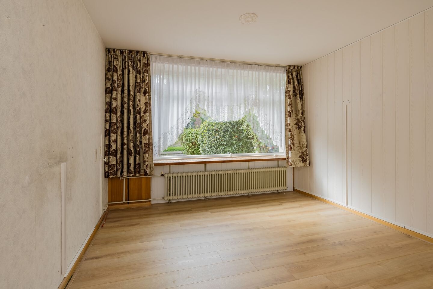 Tussenwoning te koop: De Uitkijklaan 5, Ijmuiden
