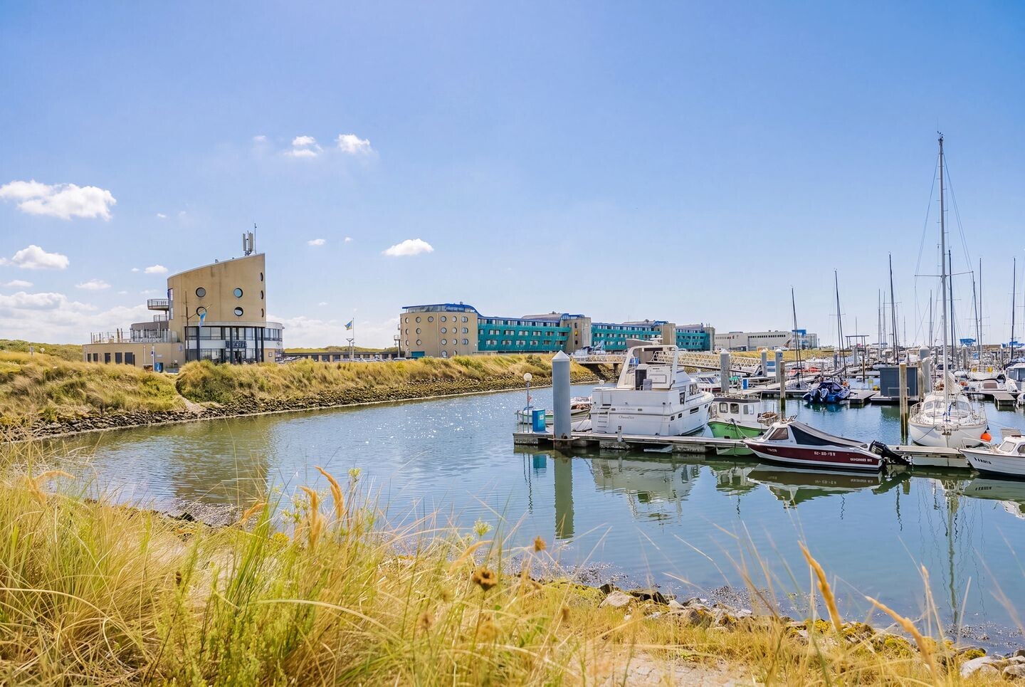 Appartement te koop: Kennemerboulevard 670, Ijmuiden