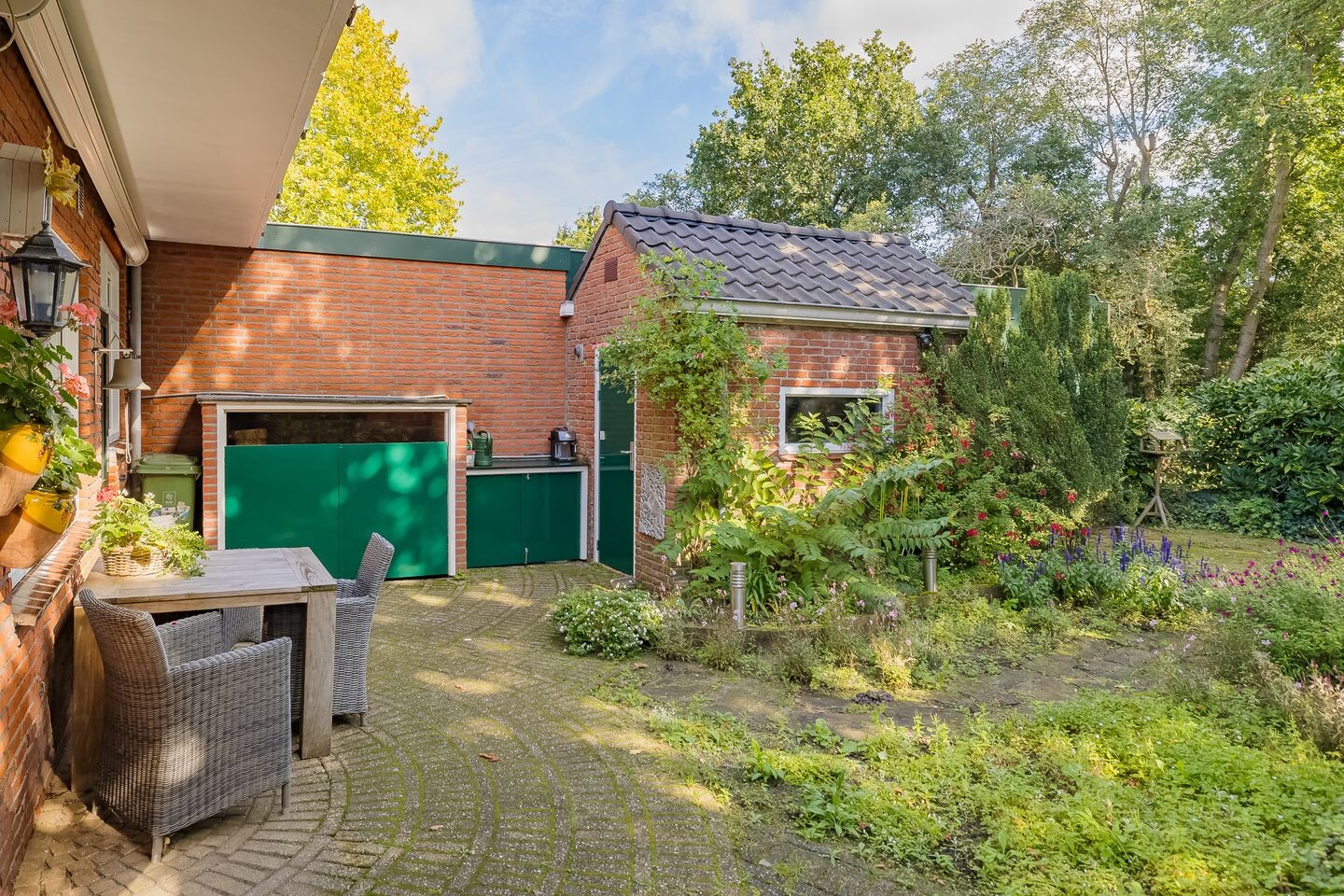 Twee-onder-één-kap te koop: Thorbeckelaan 37, Velsen-Zuid