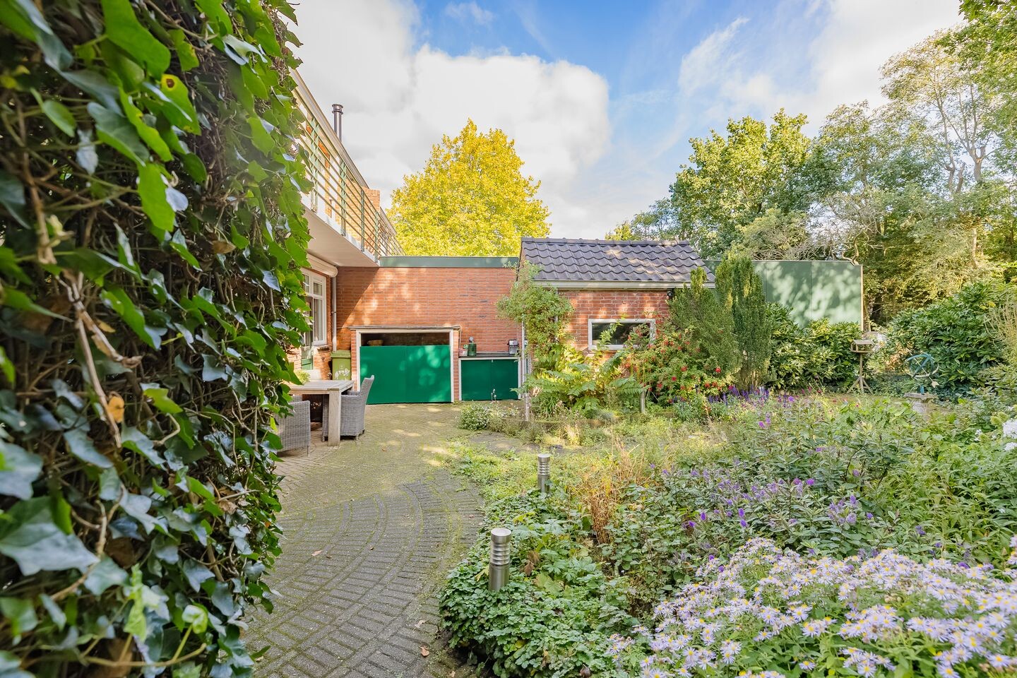 Twee-onder-één-kap te koop: Thorbeckelaan 37, Velsen-Zuid