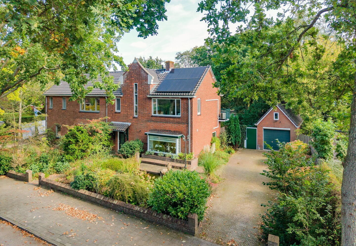 Twee-onder-één-kap te koop: Thorbeckelaan 37, Velsen-Zuid