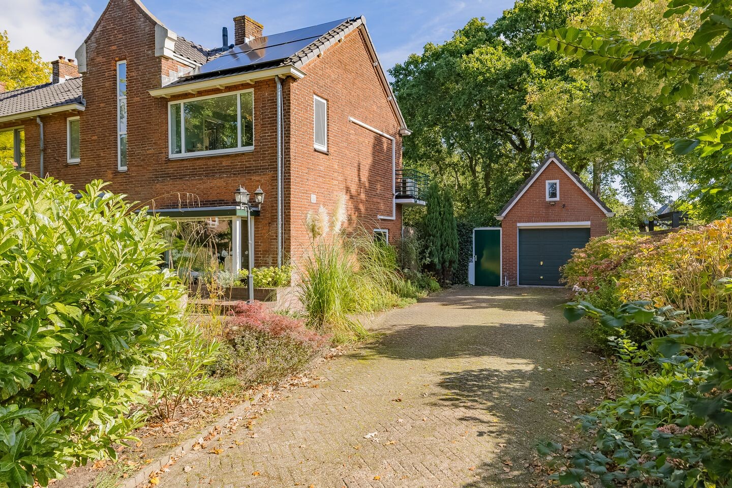 Twee-onder-één-kap te koop: Thorbeckelaan 37, Velsen-Zuid