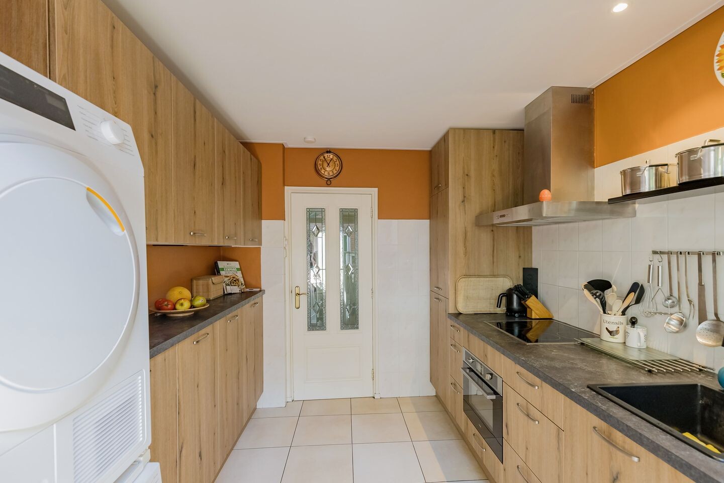 Twee-onder-één-kap te koop: Thorbeckelaan 37, Velsen-Zuid