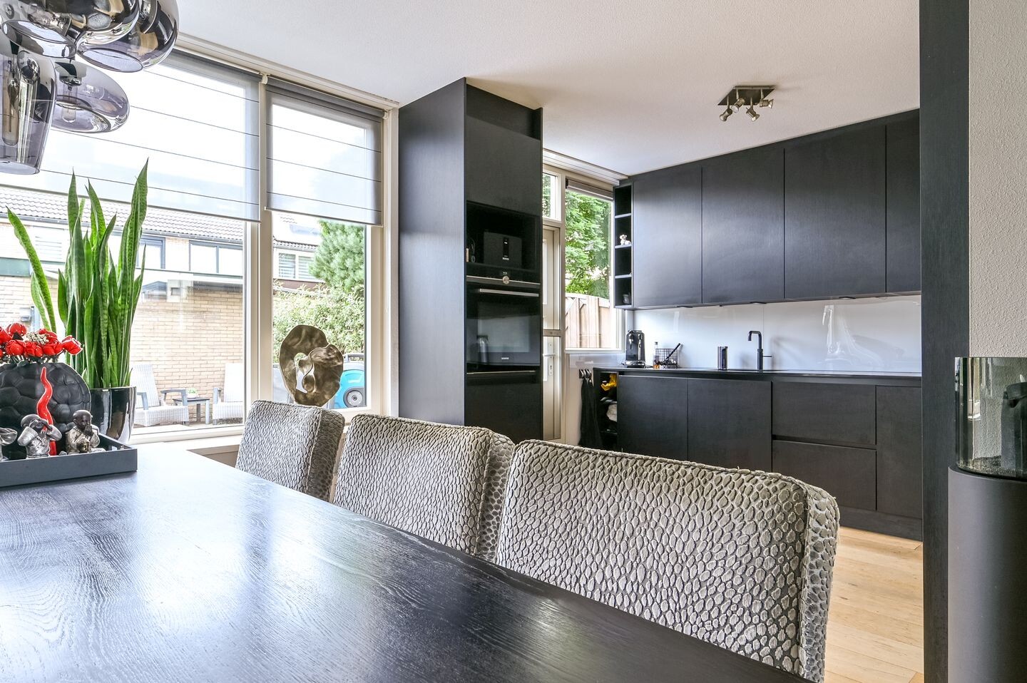 Tussenwoning te koop: Lodewijk van Deyssellaan 49, Driehuis Nh