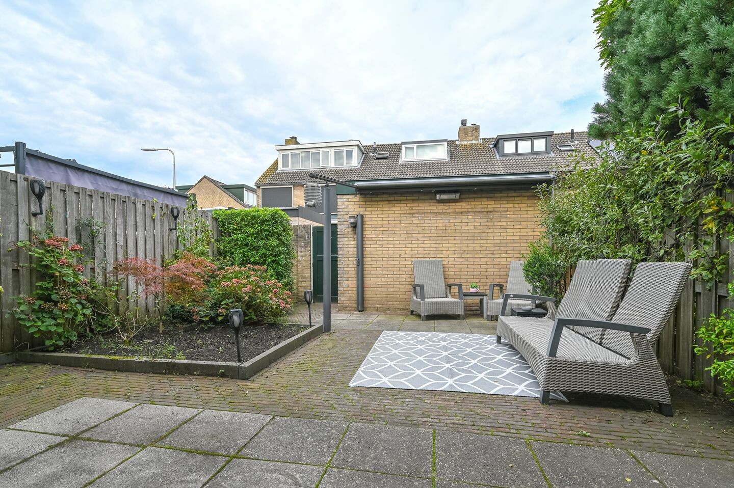 Tussenwoning te koop: Lodewijk van Deyssellaan 49, Driehuis Nh