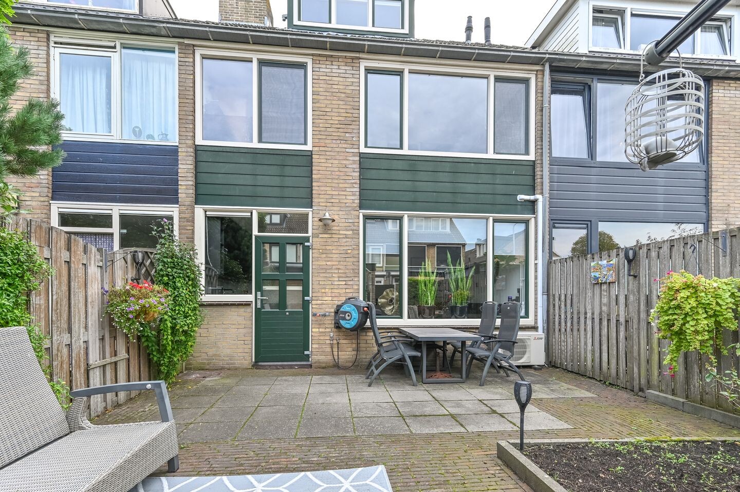 Tussenwoning te koop: Lodewijk van Deyssellaan 49, Driehuis Nh