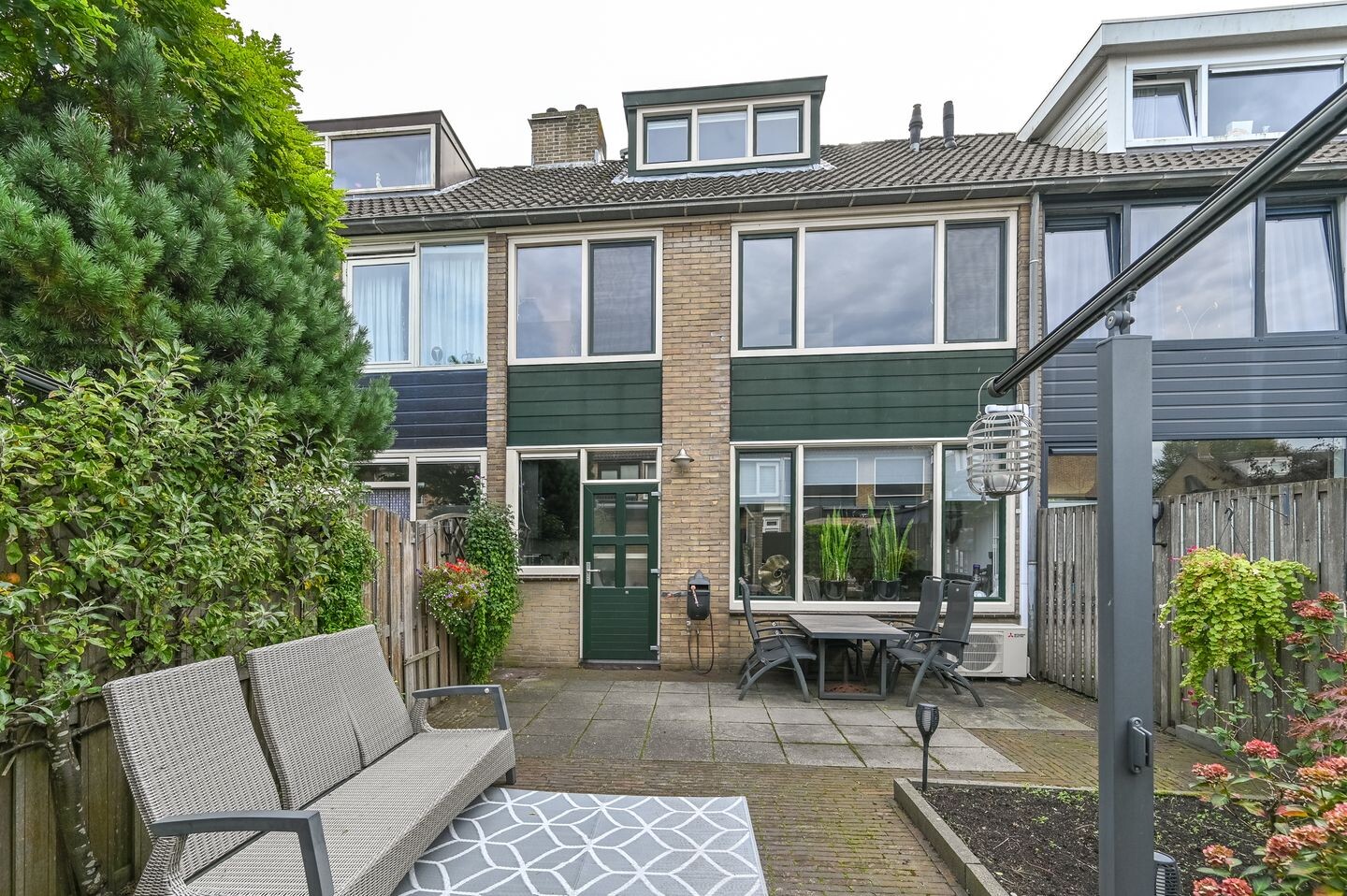 Tussenwoning te koop: Lodewijk van Deyssellaan 49, Driehuis Nh