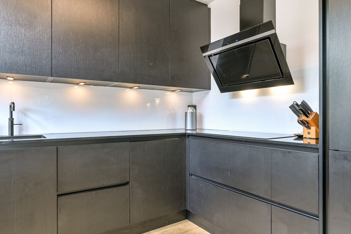 Tussenwoning te koop: Lodewijk van Deyssellaan 49, Driehuis Nh