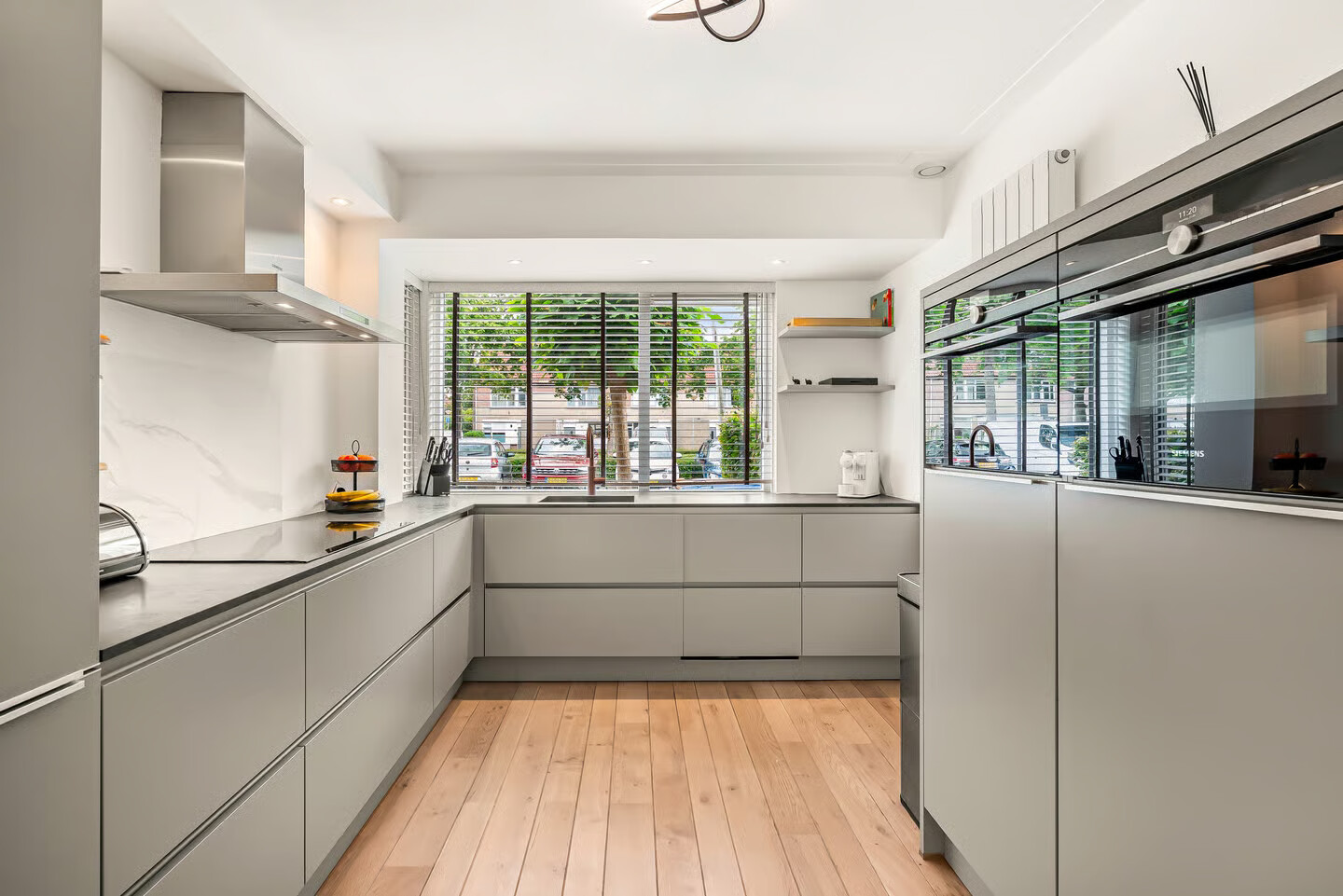 Tussenwoning te koop: De Kamp 37, Velserbroek