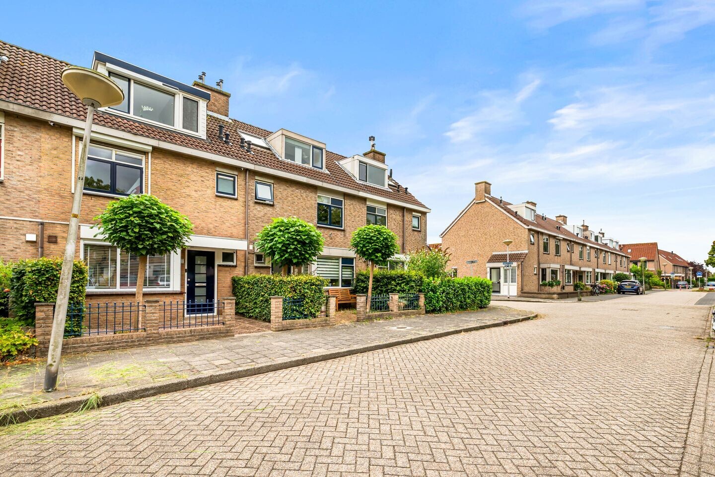 Tussenwoning te koop: De Kamp 37, Velserbroek