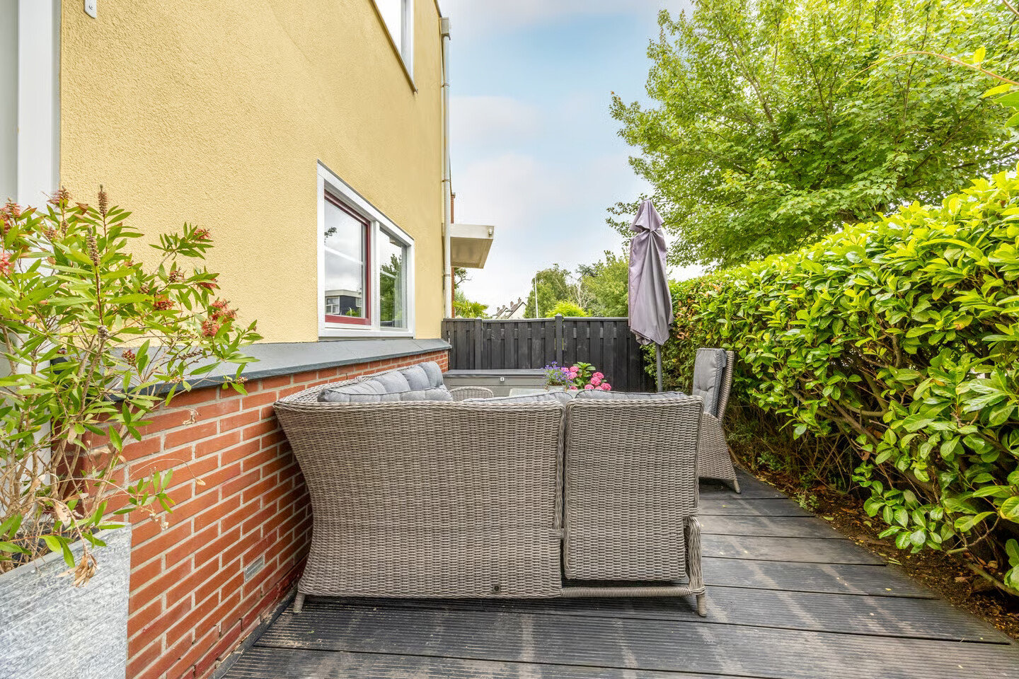 Tussenwoning te koop: Floraronde 157, Velserbroek