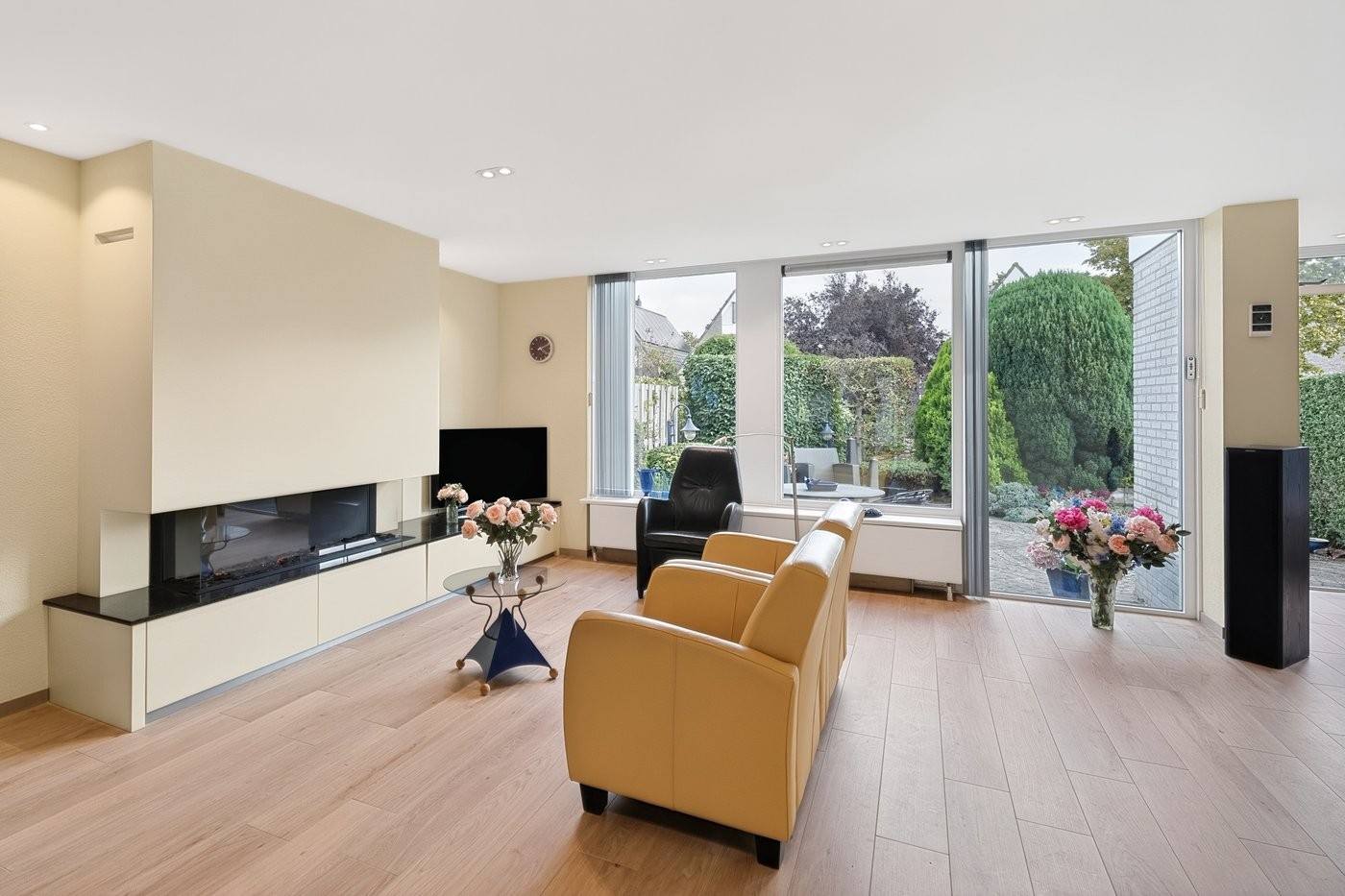 Tussenwoning te koop: Ronde Zonnedauw 44, Velserbroek