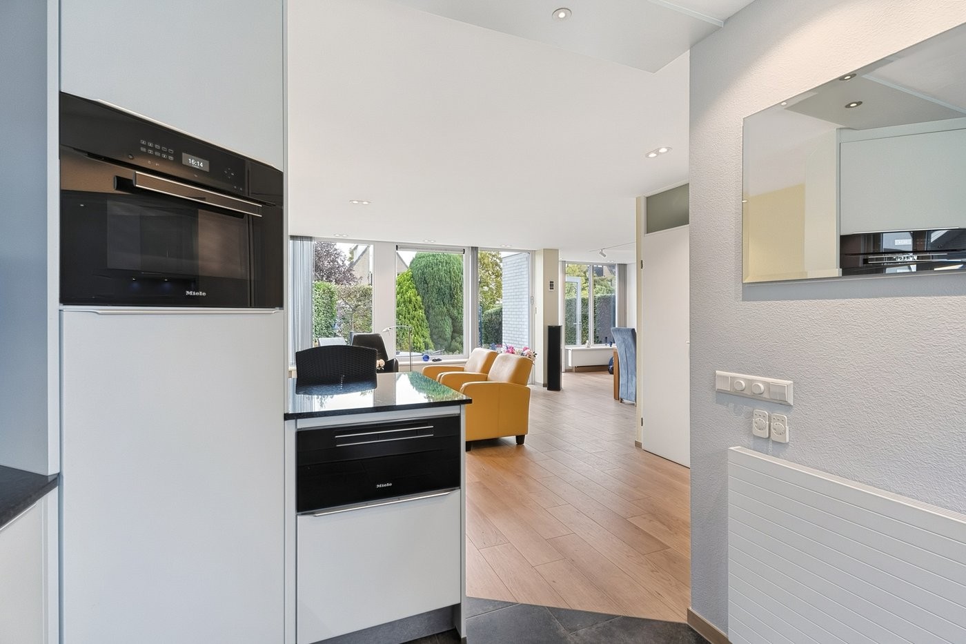 Tussenwoning te koop: Ronde Zonnedauw 44, Velserbroek