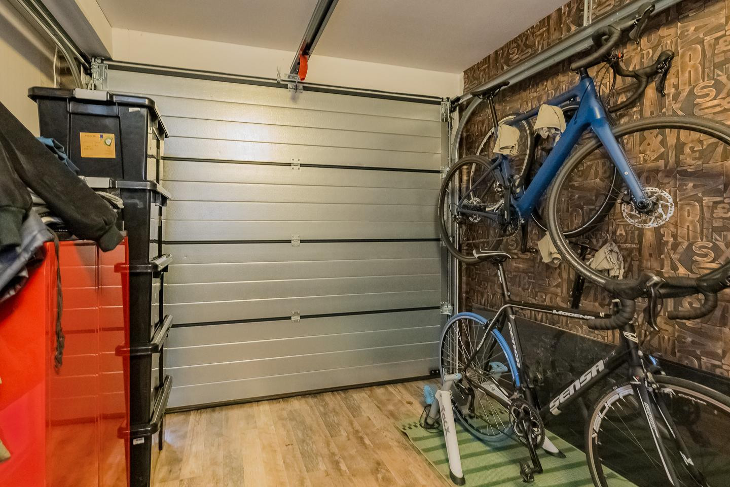 Tussenwoning te koop: Marie Jungiusstraat 25, Velserbroek