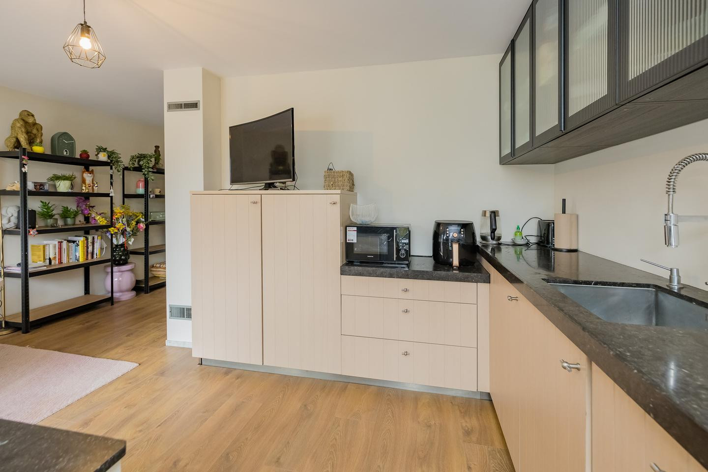 Tussenwoning te koop: Marie Jungiusstraat 25, Velserbroek
