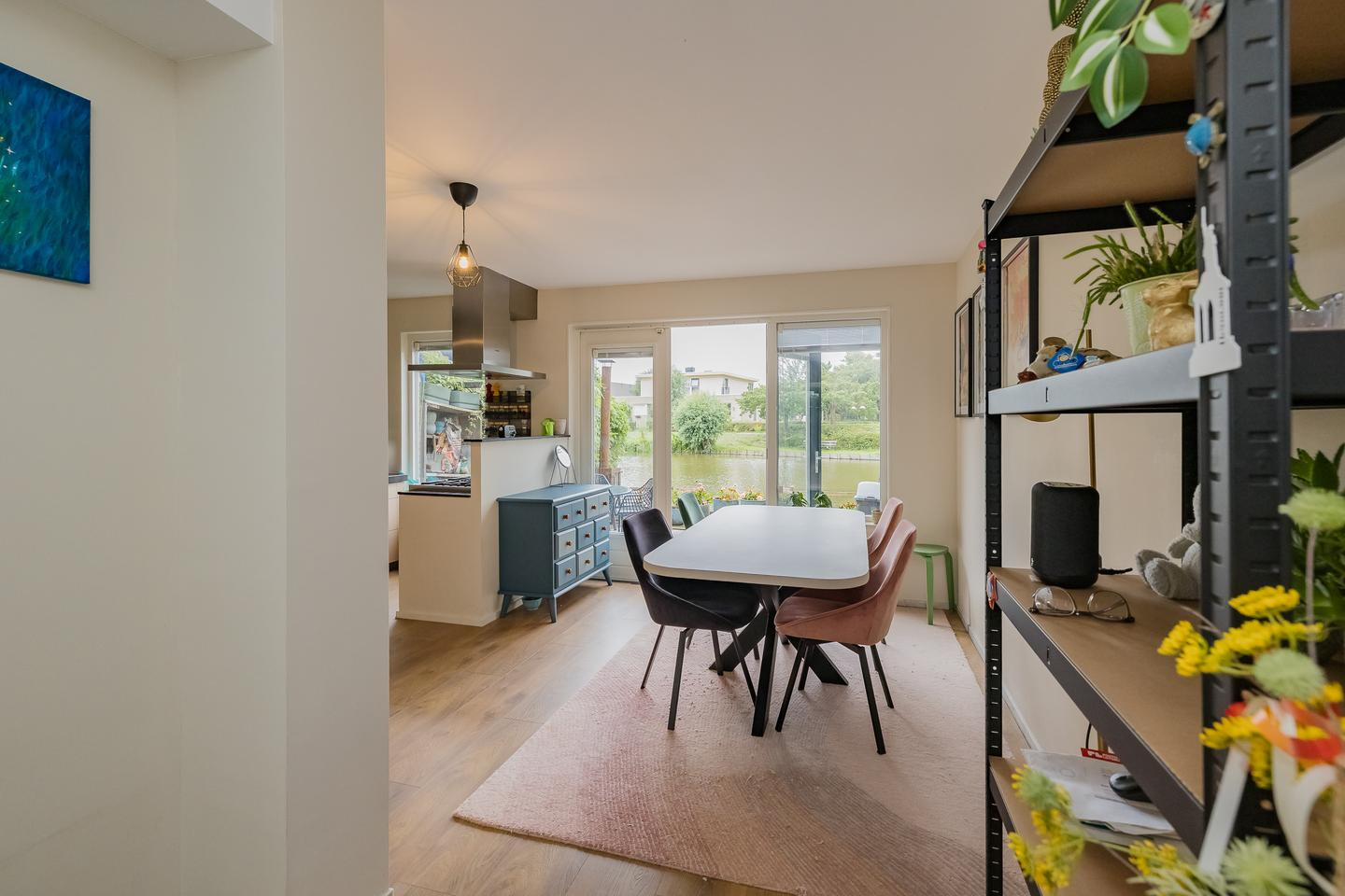 Tussenwoning te koop: Marie Jungiusstraat 25, Velserbroek